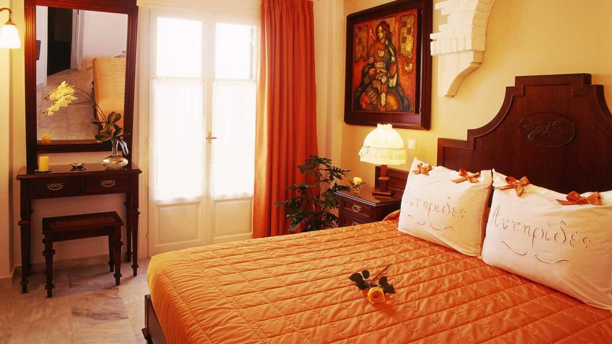 Antirides Hotel Nausa Zewnętrze zdjęcie