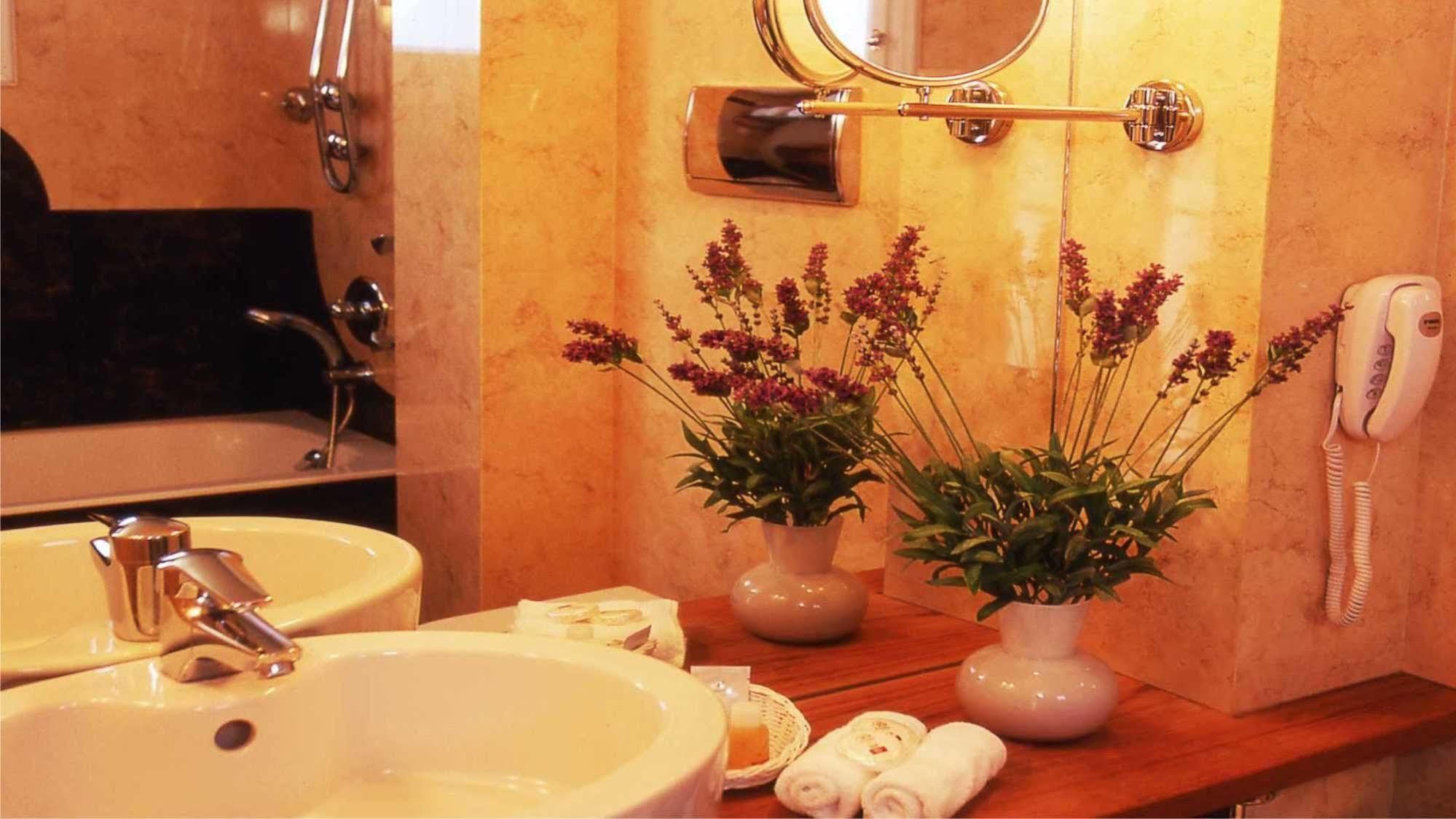 Antirides Hotel Nausa Zewnętrze zdjęcie